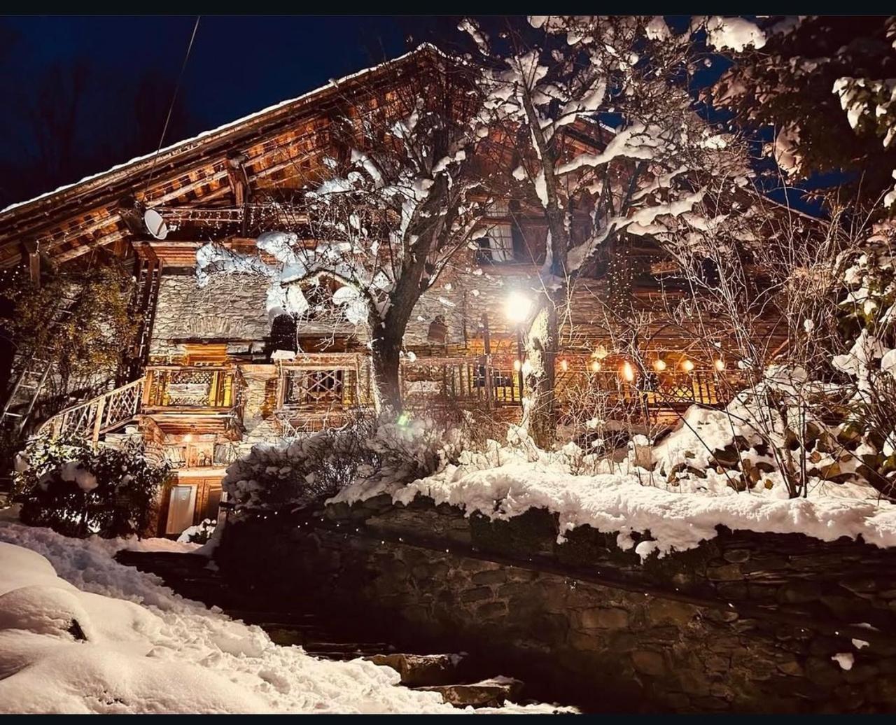 Bed and Breakfast La Ferme D'Angele Бур-Сен-Морис Екстер'єр фото