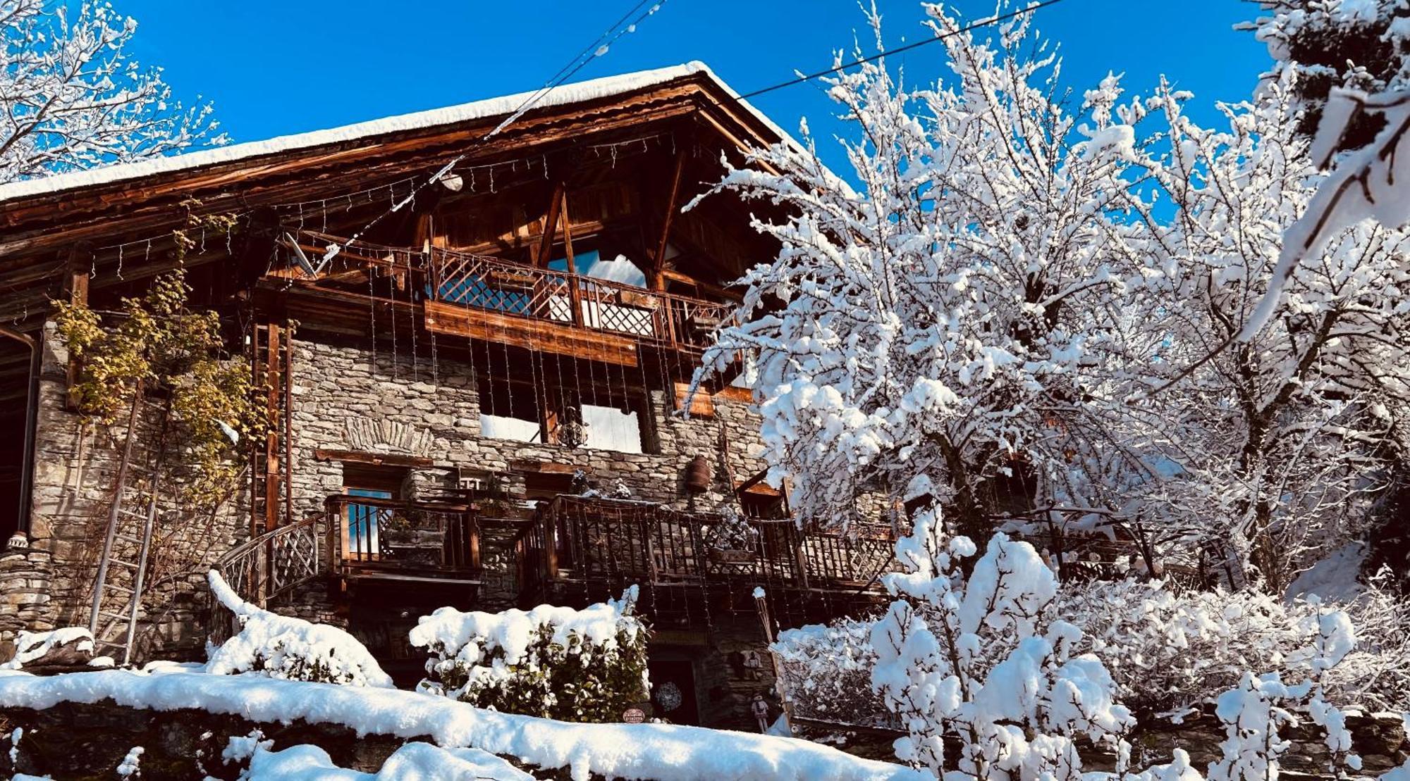 Bed and Breakfast La Ferme D'Angele Бур-Сен-Морис Екстер'єр фото